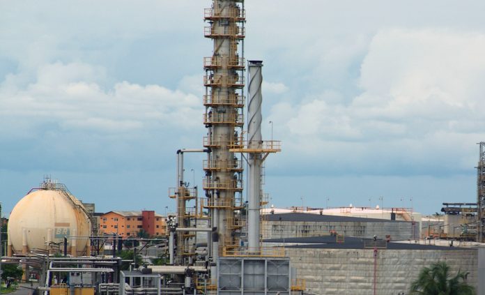 Refineria petroleo Refinado de petróleo
