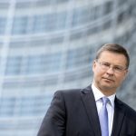 La UE debe ser centro mundial de financiación verde, según Dombrovskis Valdis Dombrovskis, vicepresidente Ejecutivo de la Comisión Europea
